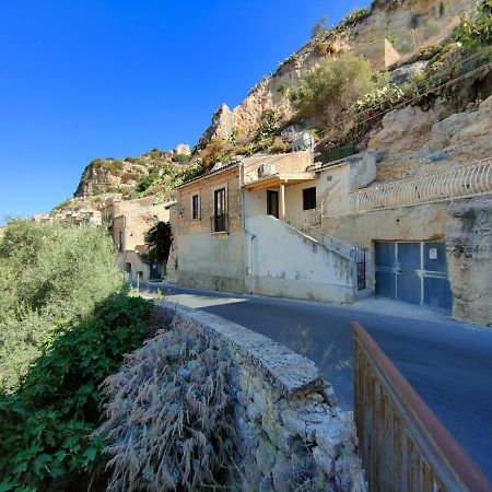Petra Barocca Hotel Scicli Buitenkant foto